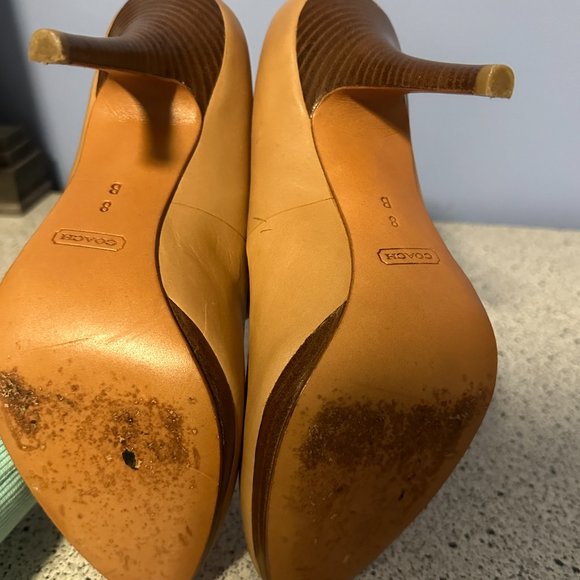 Coach Neutral Heels - Picture 4 of 4